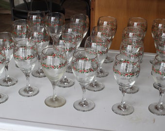 Set di 23, Arby's, Bicchieri di Natale, Stemware, Bicchieri di Natale alti, Cucina di Natale, Arredamento di Natale, Bicchieri di Vino, Agrifoglio, Tavolo