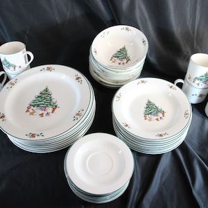 Salem China Co, 1980er Jahre, wunderliche Weihnachten, Feiertagsteller, Familienessen, Weihnachtsessen, Weihnachtsbaum
