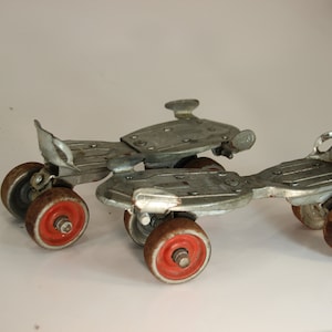 Vintage Speed King, Roller Skates, Home Decor, Sport Collectibles, Spring Decor, Garden Decor, Roller-skates, Red, Silver, Set Design