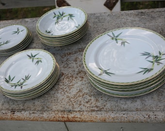 Set di 23, Aladdin, Fine China, Bamboo, Gold Edge, Piatti, Ciotole, Piatti di insalata, Piatti da dessert, Giappone occupato, anni '40, '50, Piatti, Estate