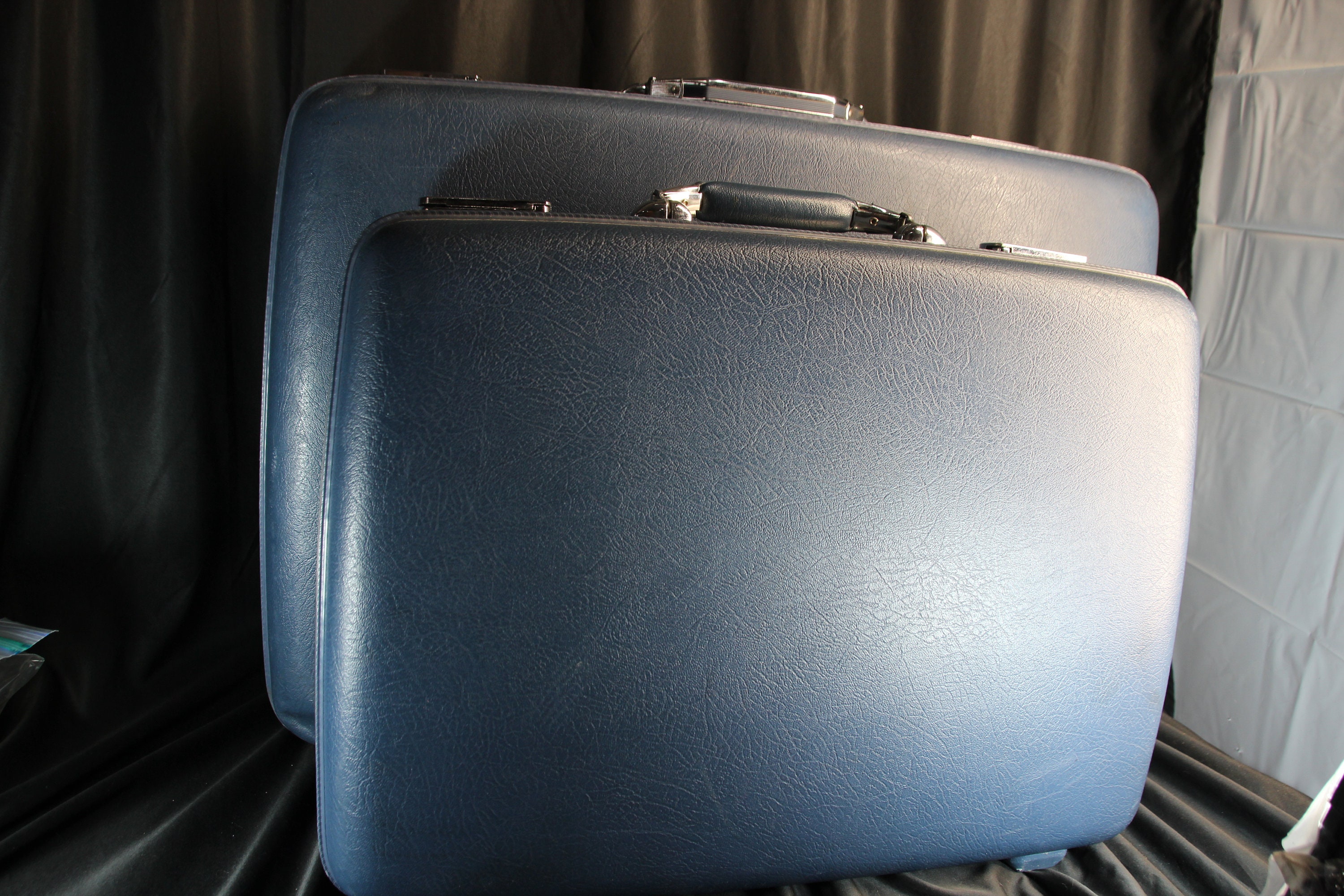 2, Maleta azul vintage de los años 60, decoración de otoño, envoltura de  regalos, almacenamiento del hogar, decoración de set, maleta vintage,  almacenamiento, decoración del hogar - Etsy México, image size:3000x2000