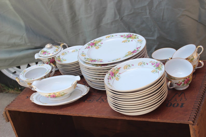 Rare, Set of 74, Maru ichi, Maruichi, Japanese, Fine China, Easter Dinner, Spring, High End China, 1940s, 1950s, Pink, Yellow, Blue image 3