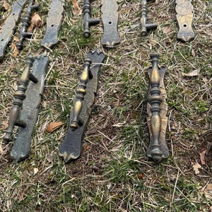 9 Tiradores de cajón vintage, tiradores de cómoda, tiradores de armario, tiradores de latón, tiradores de los años 70, muebles, The Carriage House