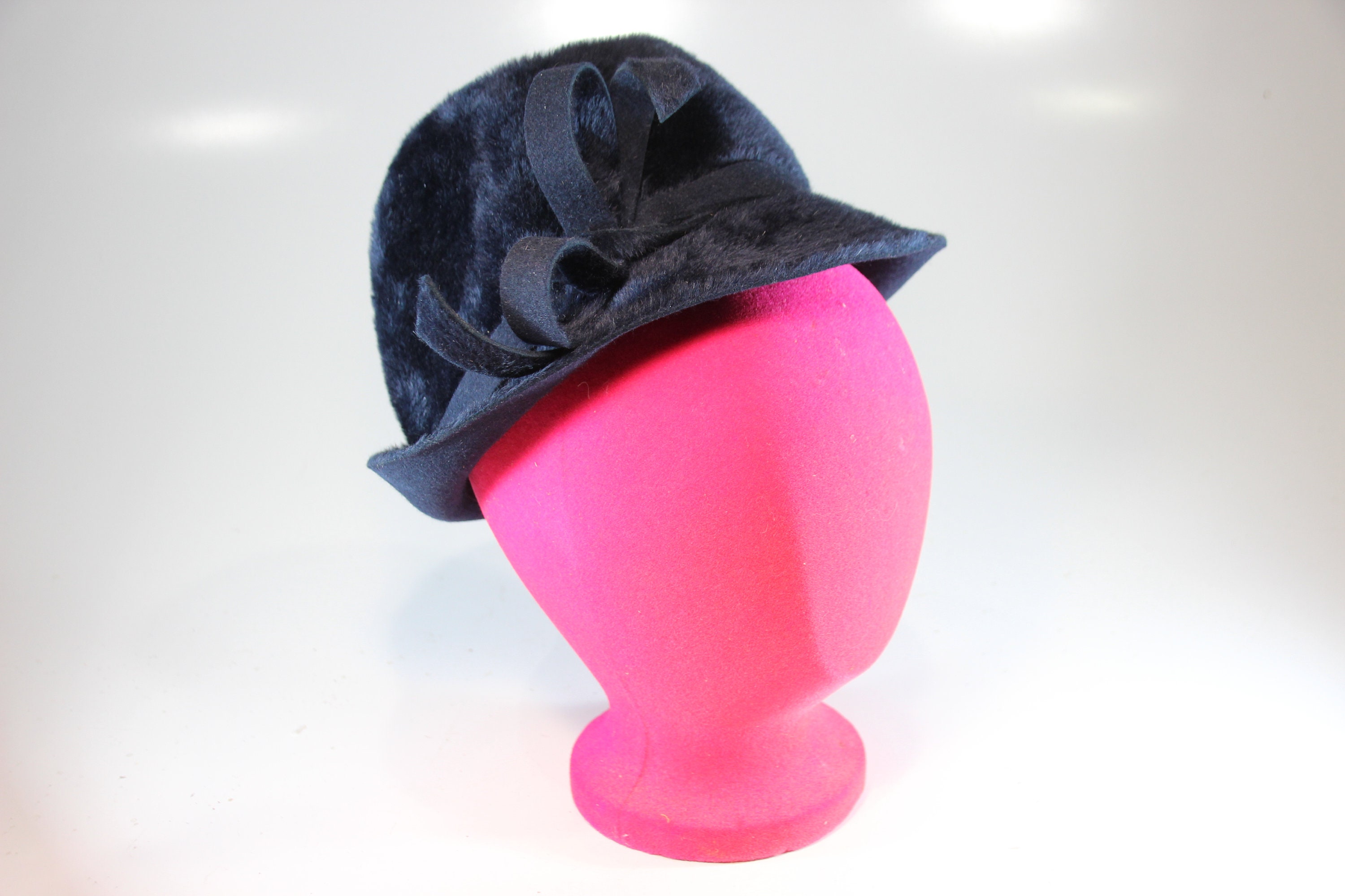 Vintage Early 1960s Fancy Sun Hat From Carson Pirie Scott and Company Vintage Carson Pirie Scott & Co. hat from 1950s or 1960s main image 4
