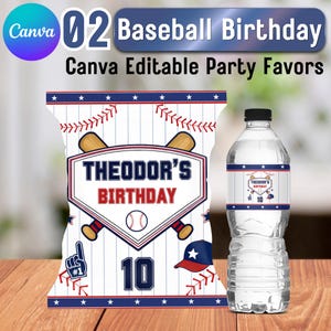 Puede incluir: Una bolsa de patatas fritas y una botella de agua con etiqueta a juego con temática de béisbol. Los diseños incluyen rayas blancas, costuras de béisbol rojas, bates cruzados, una pelota, el número 10 y el texto THEODOR'S BIRTHDAY en azul y rojo.