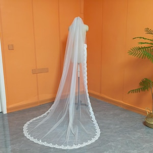 Velo catedral elegante con encaje y lentejuelas, velo de novia de encaje festoneado de una sola capa, velo de novia de tul blanco/marfil, velo con borde de encaje brillante.