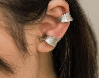 Wide Brushed Silver Ear Cuff · No Piercing Minimalist Jewelry · Adjustable Modern Earring · Effortless Everyday Gift