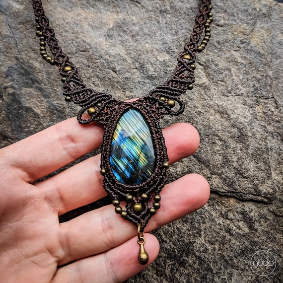 Handmade Bohemian hippie necklace gemstone necklace tribal necklace Beautiful handmade Macrame necklace LABRODORITE Stone pendant
