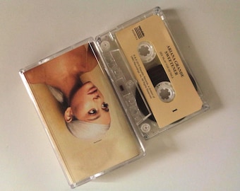 Ariana Grande – Sweetener (2018) / Casete / Cuarto álbum de estudio / Coleccionable pop