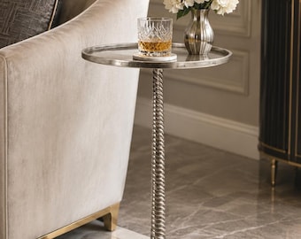 Handgemachter Martini-Tisch, Nickel-Kerzenständer-Beistelltisch