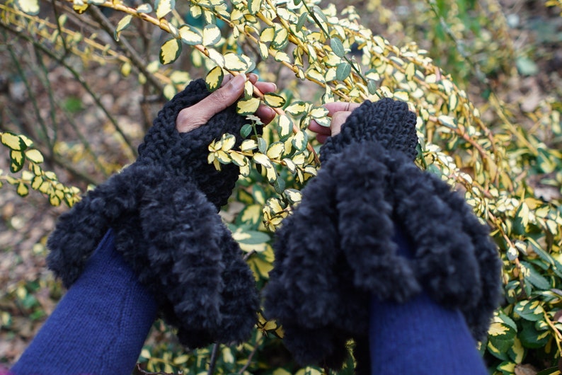 Ebony Empress Fingerless Gloves with Faux Fur Detail/Black Crochet Fingerless Gloves/Wool Hand Warmers/Crochet Wool Mittens/Black Wool Mitts image 3