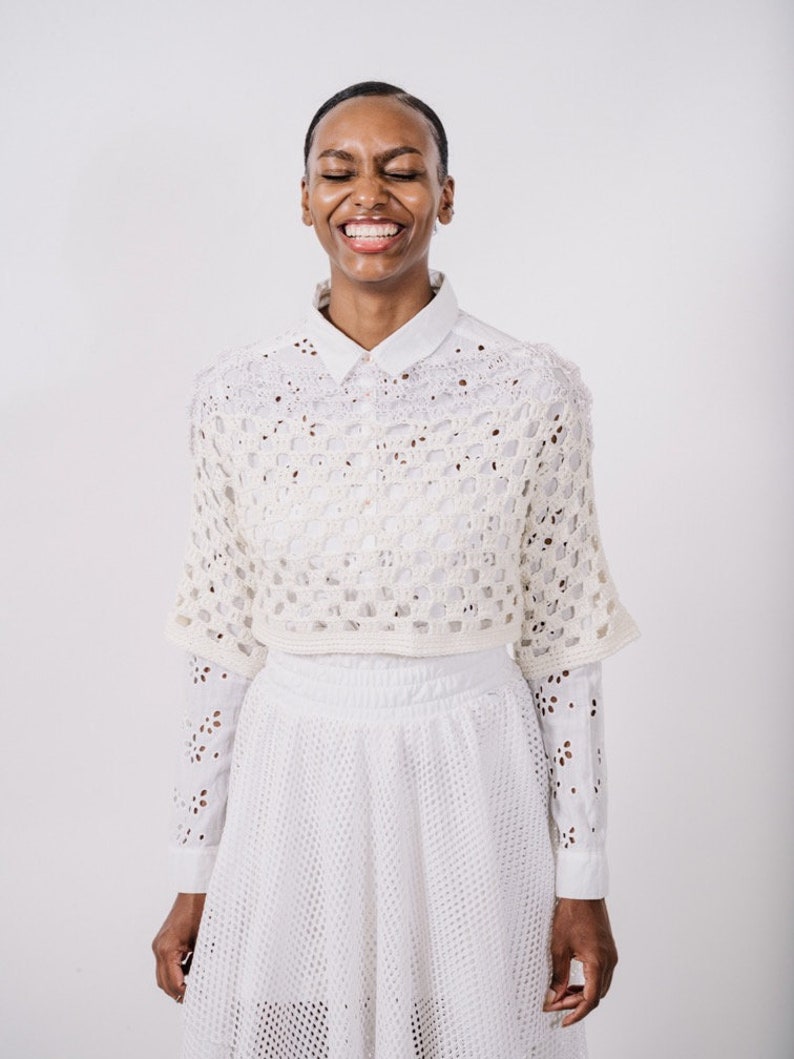 Sailin' On Crop Tee in Clouds/ White Hemp Cotton Crochet Tee/Handmade Crochet Crop Tee/Cropped Mesh Top image 2