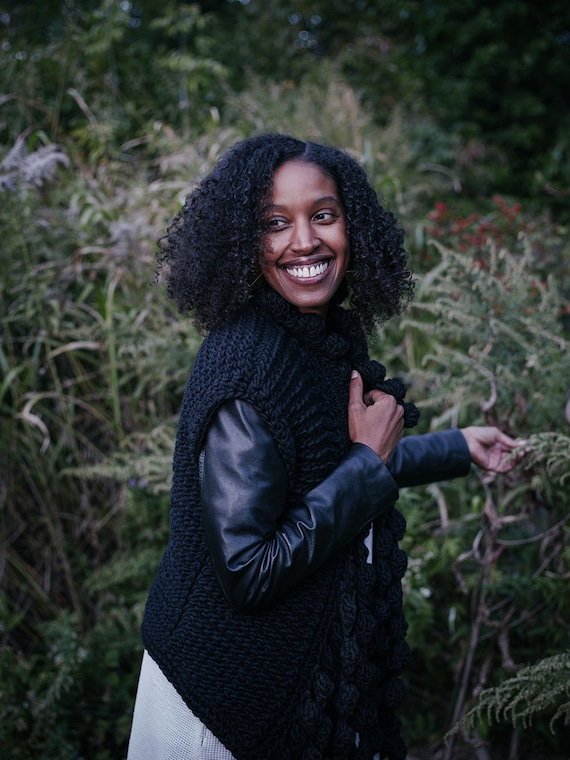 The Konjo Sweater Vest/super Chunky Wool Black Sweater/ Crochet