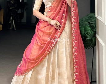 Onam Off White Silk Half Saree Lehenga für Frauen, Pattu Pavadai Set für Frauen, südindische Pattu Lehenga, Kerala Dhavani Set