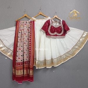 Navratri White Silk Lehenga choli för kvinnor Garba Chaniya choli, Gujarati chaniya choli Outfit