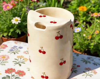 Handbemalte Kirsch Reisebecher aus Keramik, handgefertigte Keramik Schlucktasse
