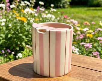 Gestreifter Reisebecher, To Go Keramikbecher, handgemachte Keramikbecher, handbemalte Schluckbecher, Reisebecher Kaffeetasse Einzigartiges Geschenk für Sie