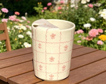 Handgemachter Blumen Reisebecher aus Keramik, Keramik Kaffeebecher, To-Go-Tasse