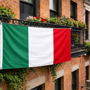 italian flag half umbrella patio 6.5 Ft Stripe Deluxe Umbrellas quality and designed for the patio Italian 6' Patio Umbrella -