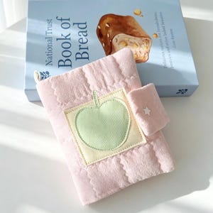 Funda acolchada para libros: Funda para cuaderno A5/A6 con diseño de retazos de manzana verde, protector de diario acolchado rosa bebé, funda para pasaporte.