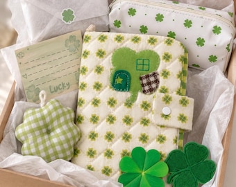 Journal Kit Gift Box, Clover Pamper Set, Quilted A5 A6 Journal Cover, Stationery Set, Cosy Bookish Reading Gift for Her