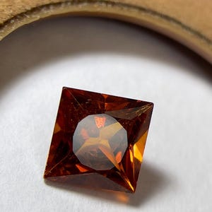 Granate espessartita natural facetado, talla especial, color naranja, piedra preciosa suelta de 6,30 x 6,30 mm.