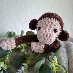 Virkad Apa Gosedjur – Max Monkey – 35 cm – Baby Gosedjur – Babyshowerpresent – Virkad Gosedjur