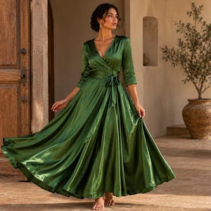 dark green satin dress long sleeve - Etsy Color:Cedar Green Mary Tyler Moore In eventeditsep25 Green maxi dress as it is easier