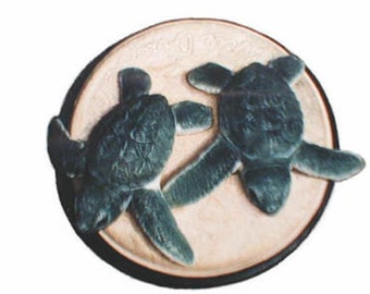 Pair of Green TURTLES, 5 x 2 in