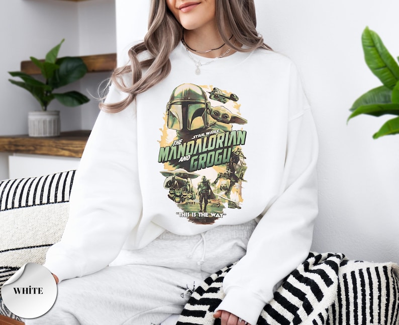 Sudadera vintage de Star Wars The Mandalorian y Grogu, Sudadera Grogu Bounty Hunter, Sudadera de Star Wars estilo años 90, Suéter Baby Yoda, imagen 1