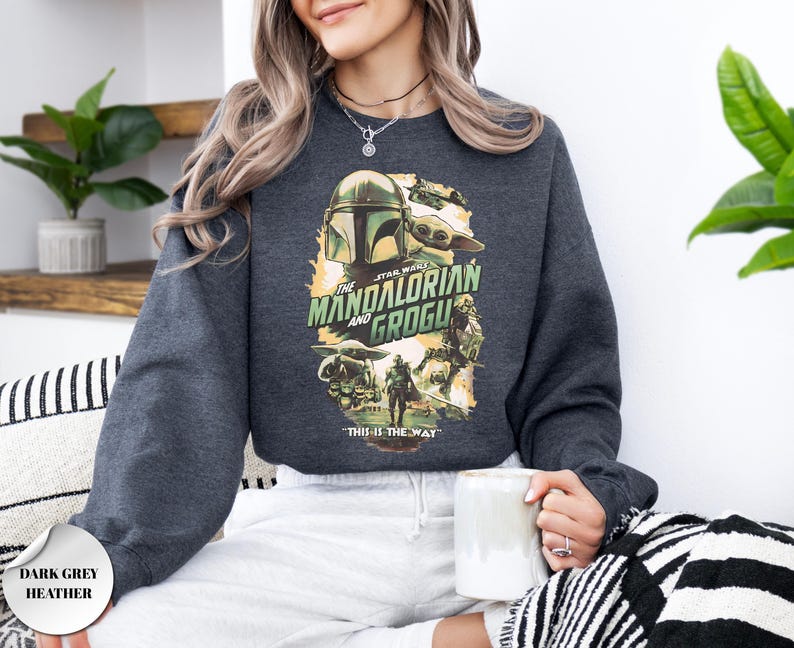 Sudadera vintage de Star Wars The Mandalorian y Grogu, Sudadera Grogu Bounty Hunter, Sudadera de Star Wars estilo años 90, Suéter Baby Yoda, imagen 4