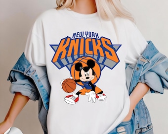 Comfort ColorsNew York Knicks Mickey Mouse Basketball T-Shirt