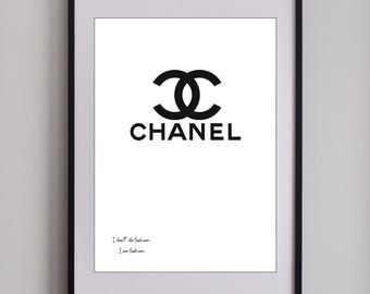 Pôster para imprimir inspirado na Chanel, com a frase "Eu não sigo a moda, eu sou a moda", decoração de luxo inspirada na moda | Personalização possível!