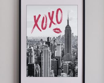 Pôster XOXO com o horizonte de Nova York, arte de parede em preto e branco de NYC, estampa de beijo rosa, decoração feminina e moderna, estilo Gossip Girl, download digital.