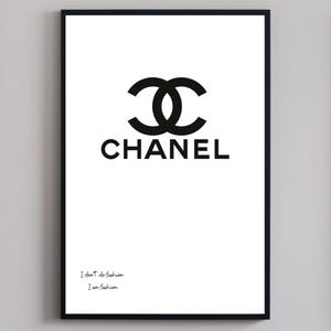 Chanel Inspired Poster Printable, I Don’t Do Fashion I Am Fashion Quote, Luxury Fashion Decor | Personalisierung möglich!