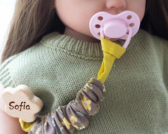 Custom Ruffled Baby Pacifier Clips | Cotton Pacifier Holders with Wooden Flower Clips | Eco-Friendly Soother Leashes with Macrame Fringe