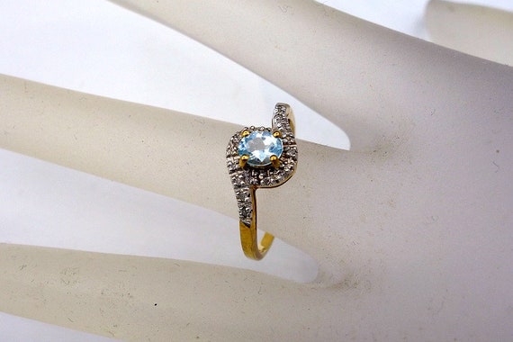 SALE Vintage Aquamarine, Diamond Ring, 9k Gold Ri… - image 9