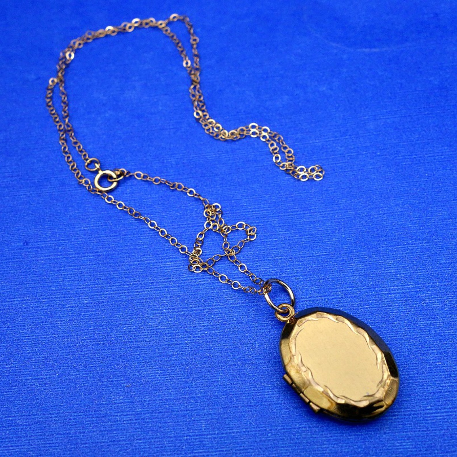 Vintage Gold Filled Locket Gold Locket Photo Locket Classic Etsy