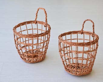 Hangmand, uienmand, rieten mand, keukenmand opberger, fruitmand, wandhangmand, fruituienhouder