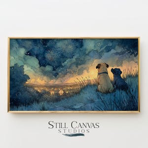 Puede incluir: Pintura de acuarela enmarcada que representa a dos perros observando fuegos artificiales. La obra presenta un carlino beige y un perro negro sentados en una colina cubierta de hierba, con un cielo vibrante lleno de fuegos artificiales y nubes. El texto "Still Canvas Studios" está en la parte inferior.
