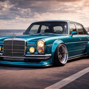 Arte murale classica Mercedes – Poster di auto di lusso vintage – Stampa di auto d'epoca ribassata in stile Coastal Drive – Decorazione per la tana dell'uomo – Download VANTHARO