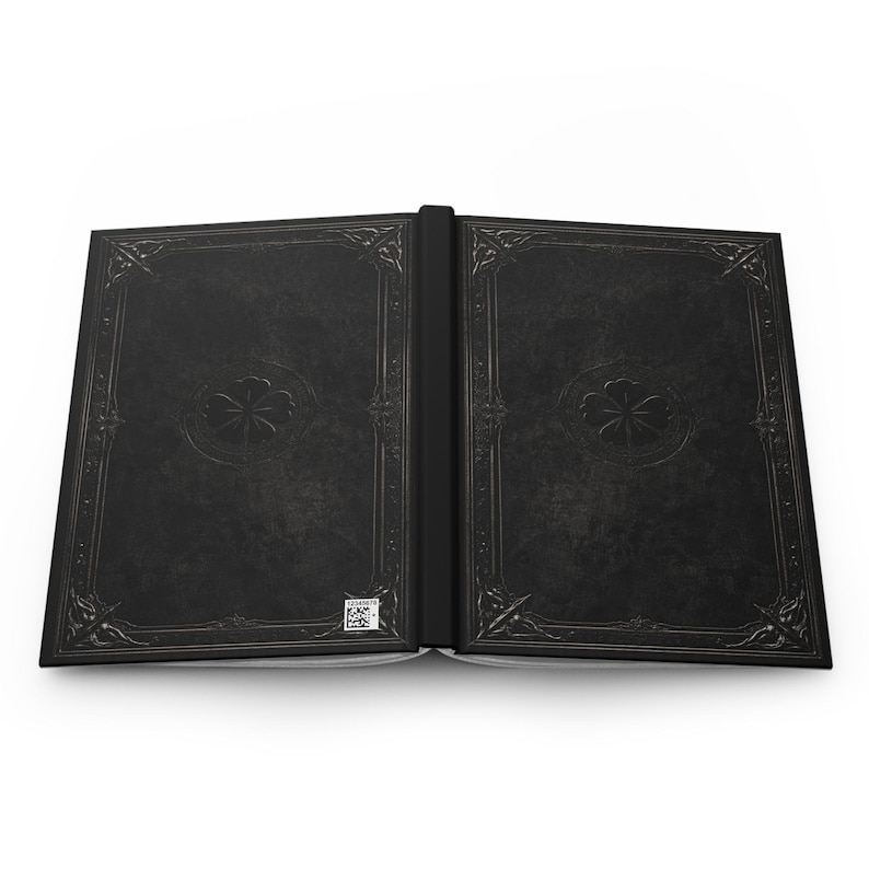 Cuaderno con relieve del grimorio del trébol negro: Cuaderno de tapa dura de estilo vintage imagen 3