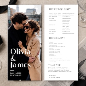 Può includere: Un cartoncino verticale per il programma di nozze con una fotografia di una coppia a sinistra e testo a destra. Il testo include le sezioni The Wedding Party, The Ceremony e Thank You, con i nomi Olivia & James e la data 14 giugno 2026.
