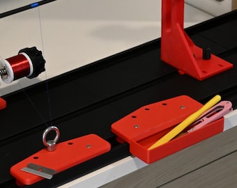 Guía de hilo deslizante para riel CRB: descarga digital imprimible en 3D, con y sin bandeja para herramientas.