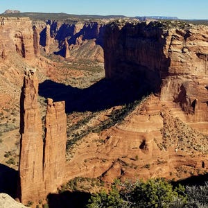 Panoramabild „Das Herz des Canyon de Chelly“, Aussichtspunkt Spider Rock, Wandbild „Canyon de Chelly“