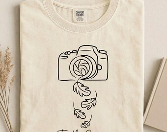 Tis The Season Shirt, Comfort Colors Tee, Cute Fall Camera Graphic Tshirt, Vintage Autumn Photography Gift For Women