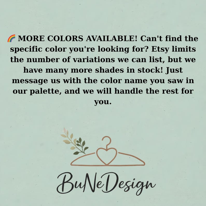 Pu&ograve; includere: Immagine con testo: "MORE COLORS AVAILABLE!" e una grafica arcobaleno. Il testo continua: "Non riesci a trovare il colore specifico che stai cercando?" e menziona che sono disponibili pi&ugrave; tonalit&agrave;. Il logo "BuNe Design" &egrave; in basso.