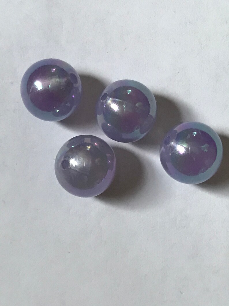 24 Awesome Vintage Lucite Beads Iridescent Lavender 12 Mm Etsy