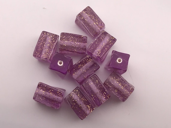 24 個のヴィンテージ ルーサイト パープル ビーズ (グリッター付き