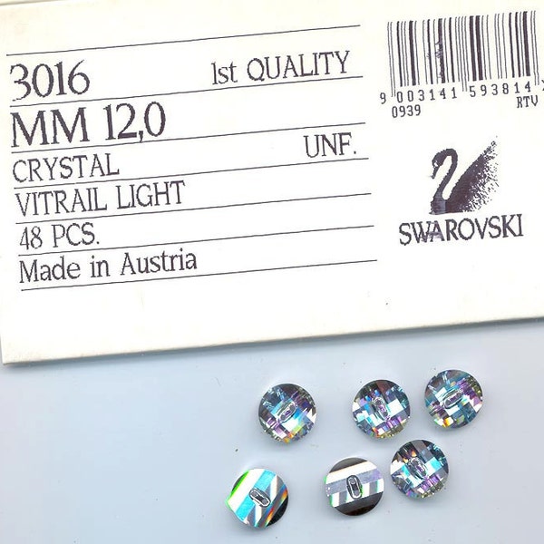 Six very rare Swarovski crystals - Art. 3016 - 12 mm - sew-on pagoda crystals in the rare effect color crystal vitrail light